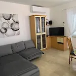 Ada 3* Primošten