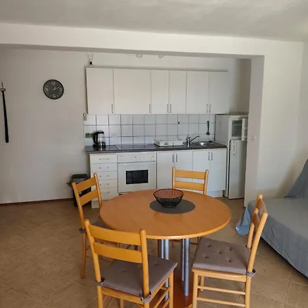 Ada Konukevi Primošten