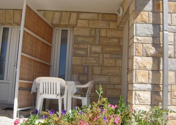 בית הארחה Ada פרימוסטן