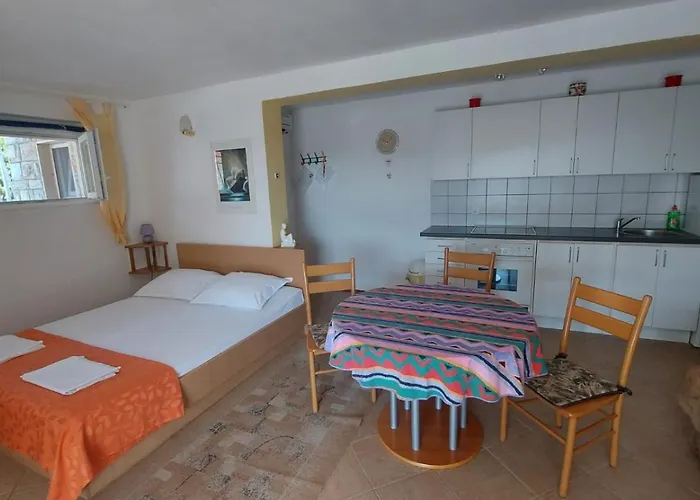 Ada פרימוסטן